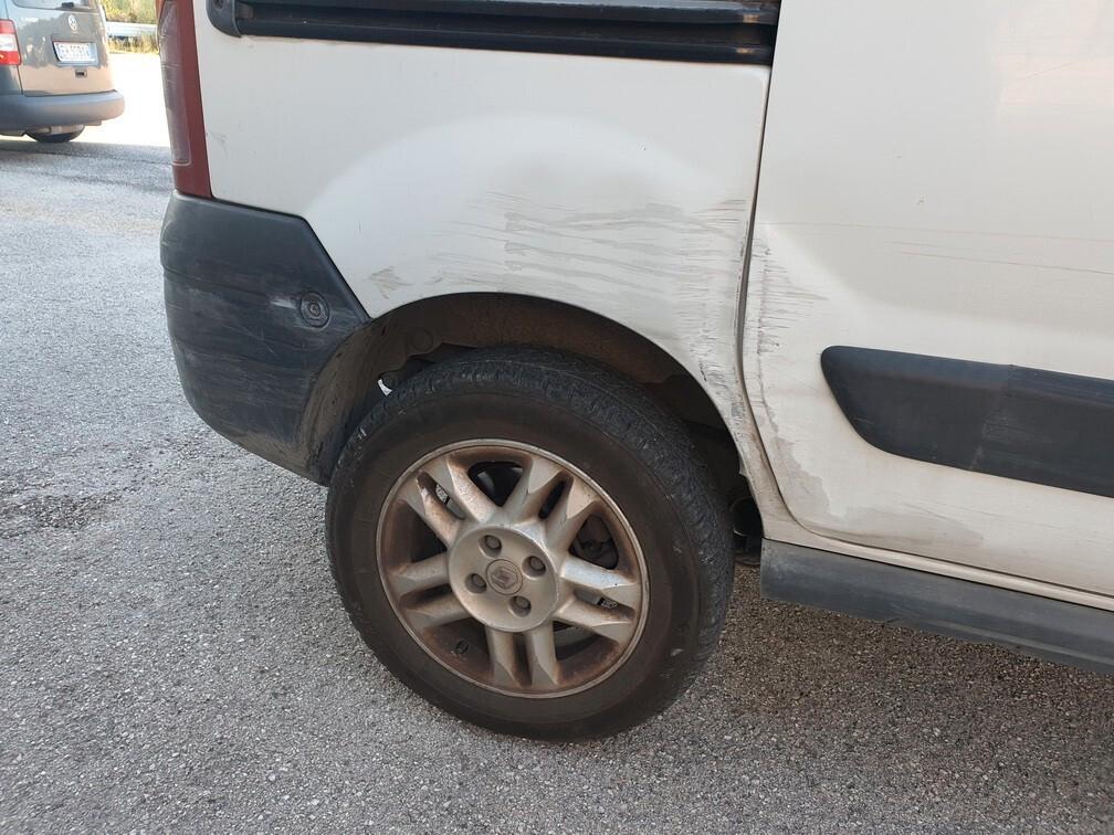 Renault Kangoo 1.9 dCi 80CV 4x4 5p. Edition