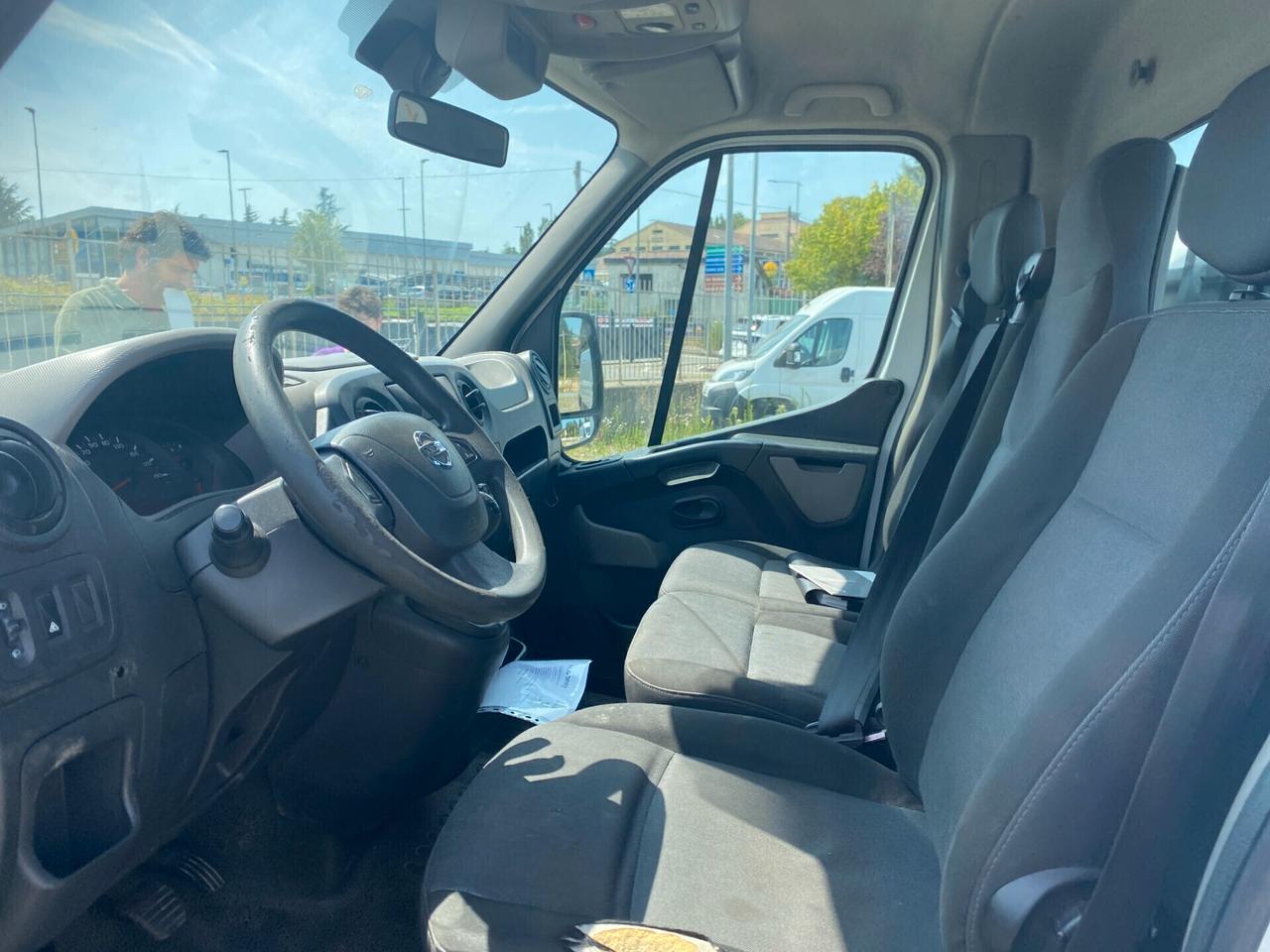 Nissan NV400 35 2.3 dCi 125CV PL Cabinato