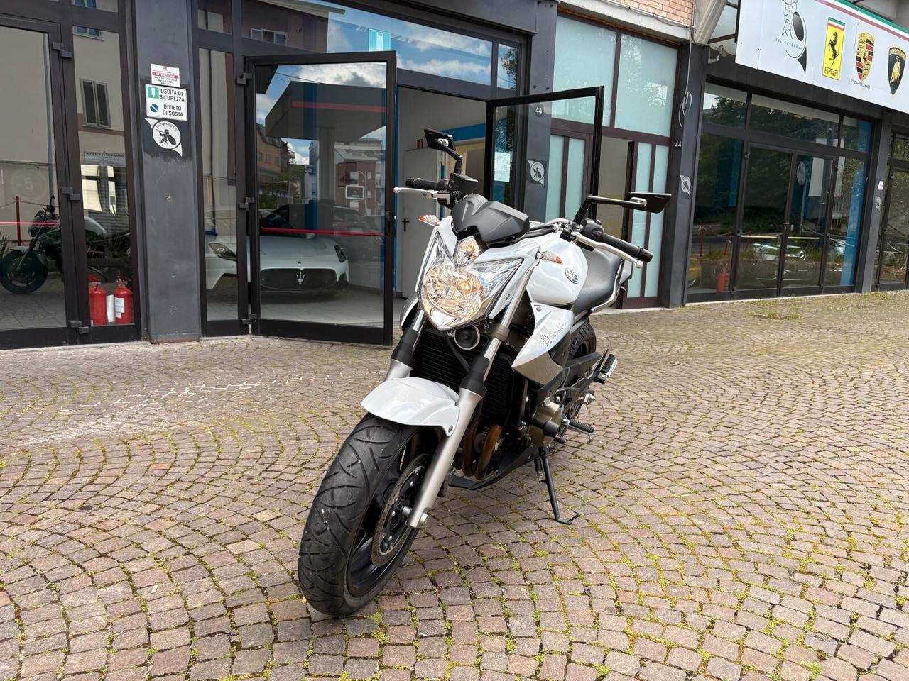 Yamaha XJ 600 sport