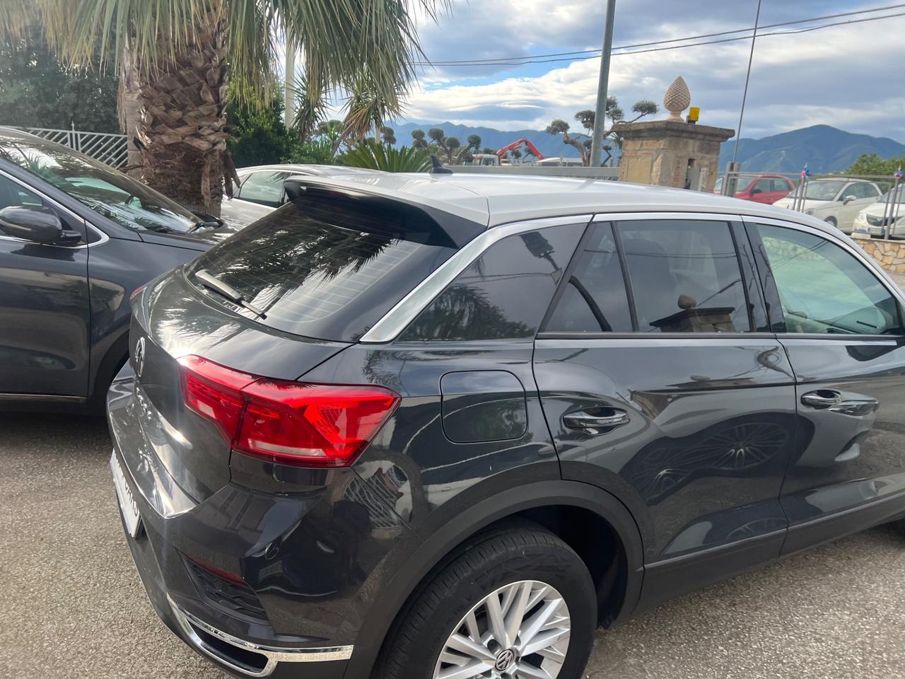 Volkswagen T-Roc 1.6 TDI SCR Business BlueMotion Technology