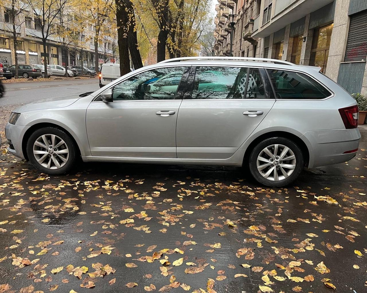 Skoda Octavia 1.5 DSG Wagon Ambition G-Tec