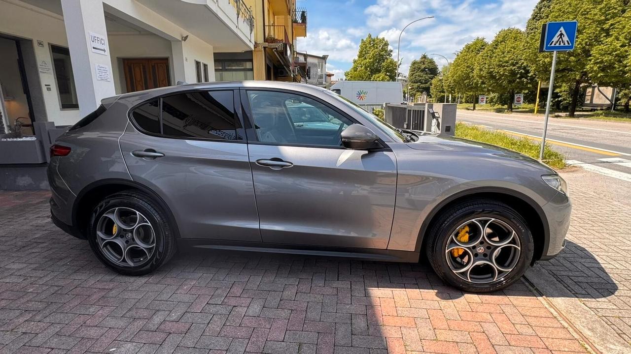 Alfa Romeo Stelvio 2.2 Turbodiesel 210 CV AT8 Q4 Executive