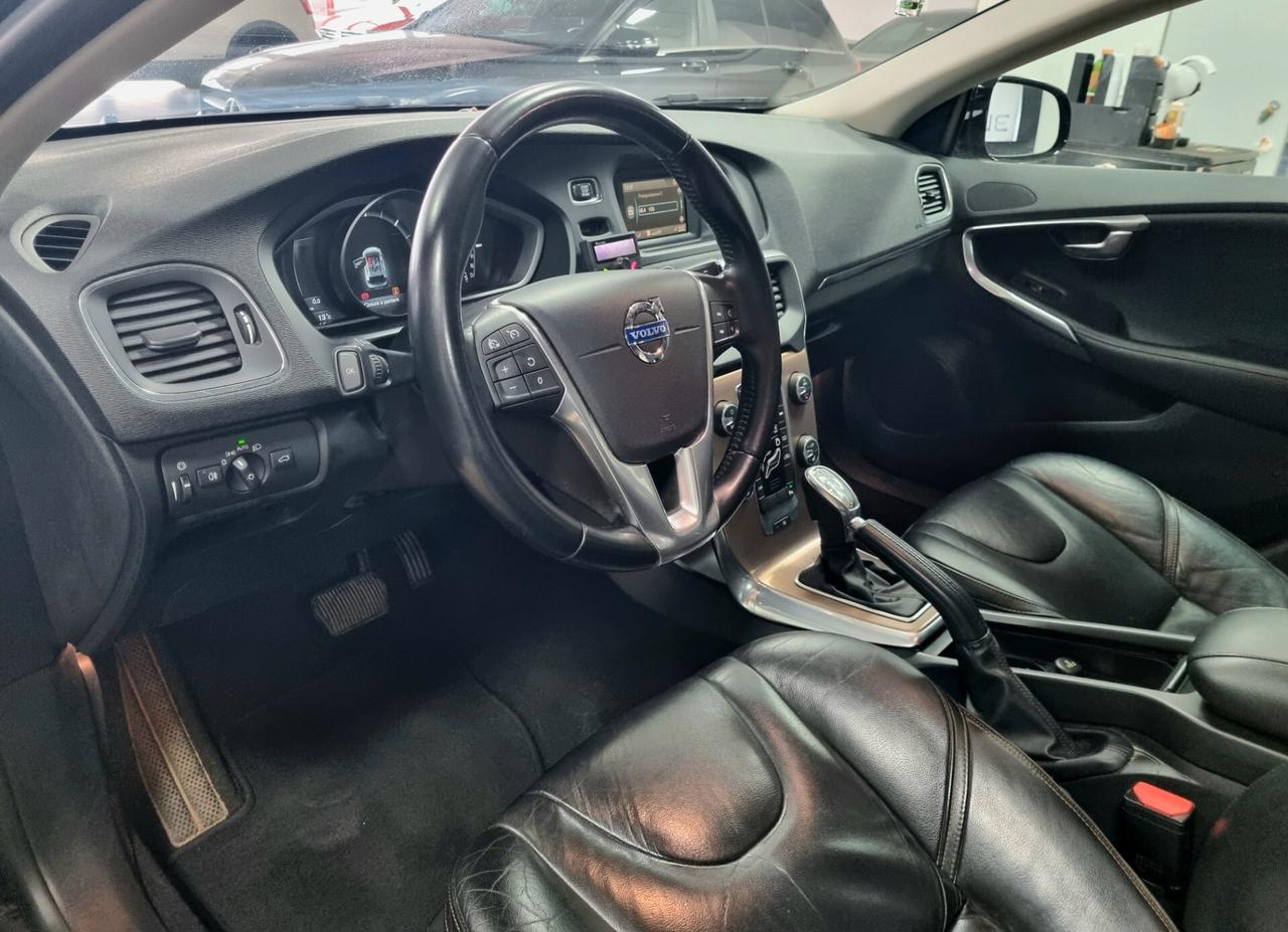 VOLVO V40 2.0 D3 150CV Geartronic SUMMUM