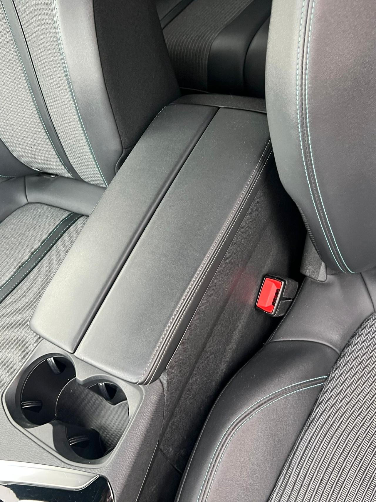 Peugeot 3008 BlueHDi 130 S&S EAT8 Allure Pack