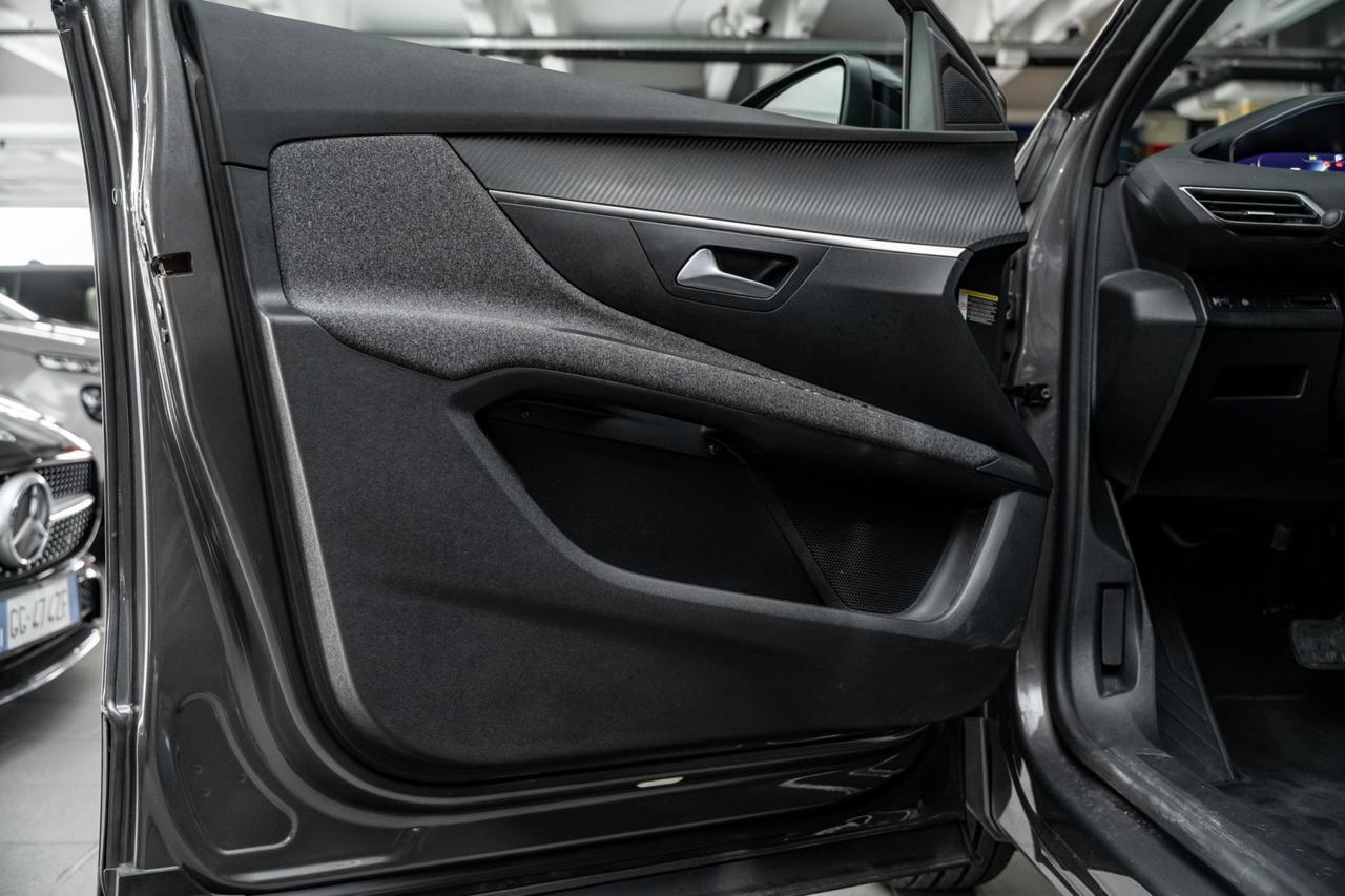 Peugeot 3008 1.5 bluehdi Active Pack s&s 130cv eat8