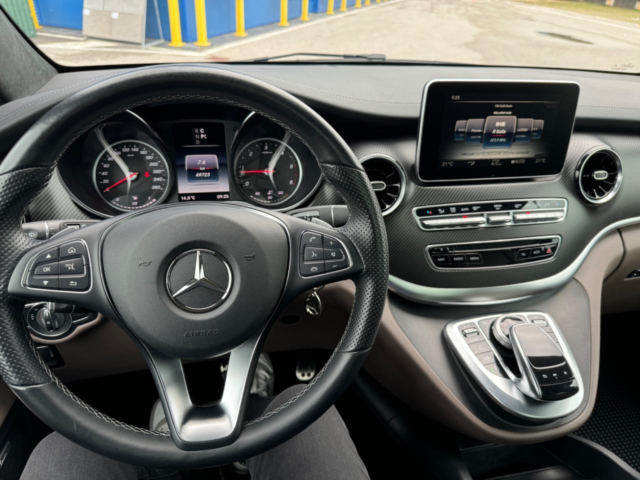 Mercedes-benz V 300 d Automatic 4Matic Premium Business Long