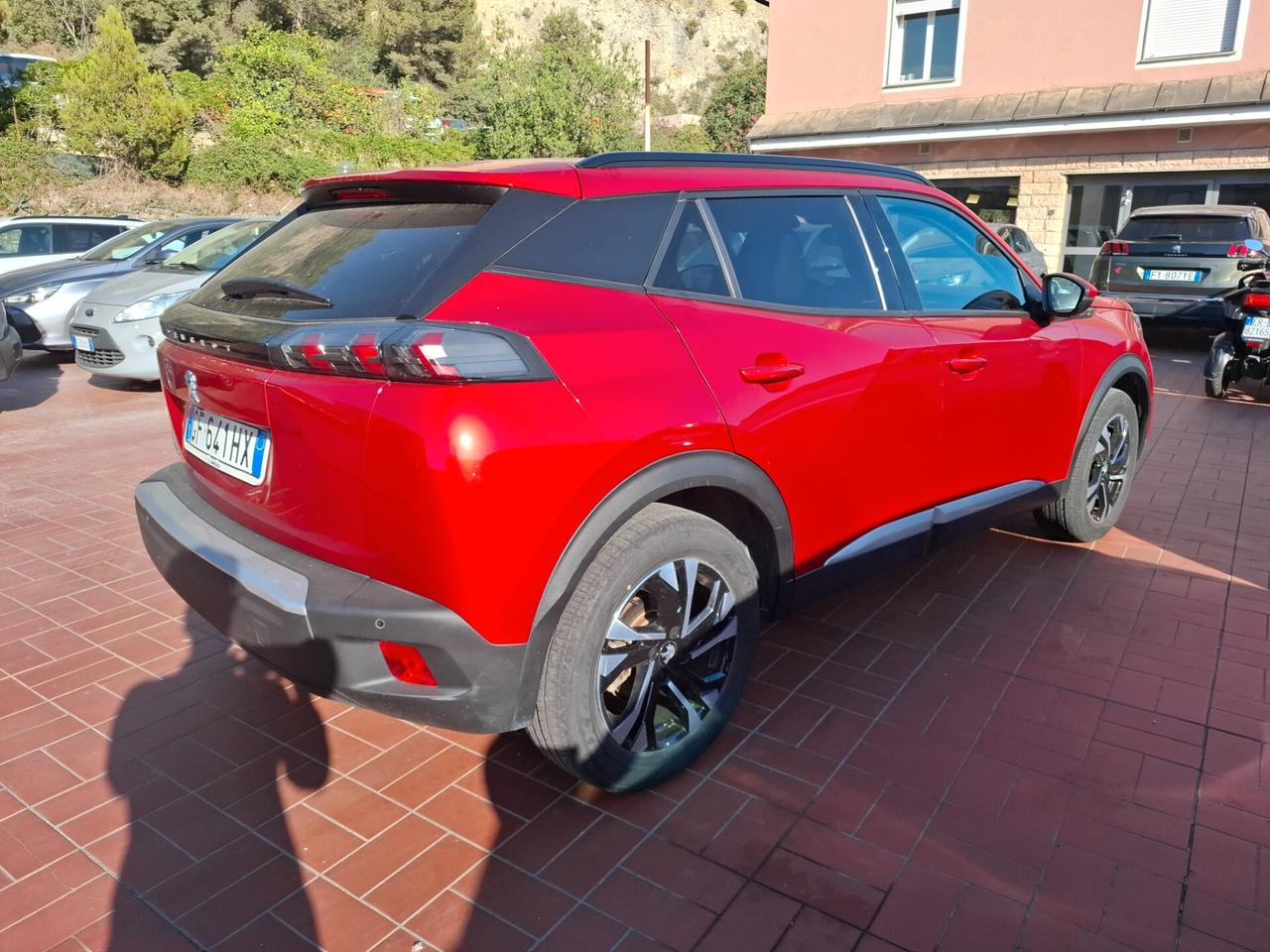 Peugeot 2008 motore elettrico 136 CV Allure