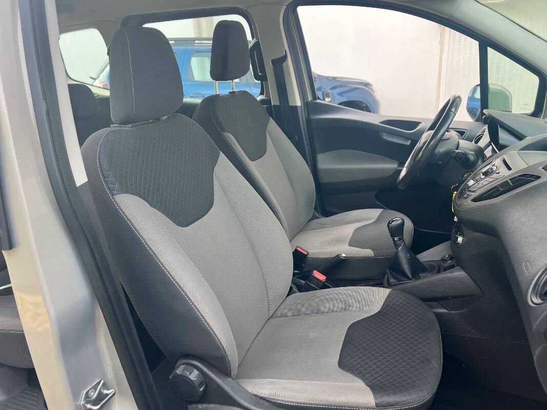 Ford Tourneo Courier 1.5 tdci 75cv plus E5