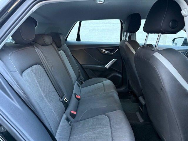 AUDI Q2 35 TFSI S tronic Identity Black