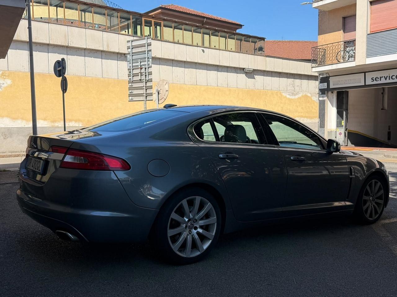 Jaguar XF 2.7 automatica
