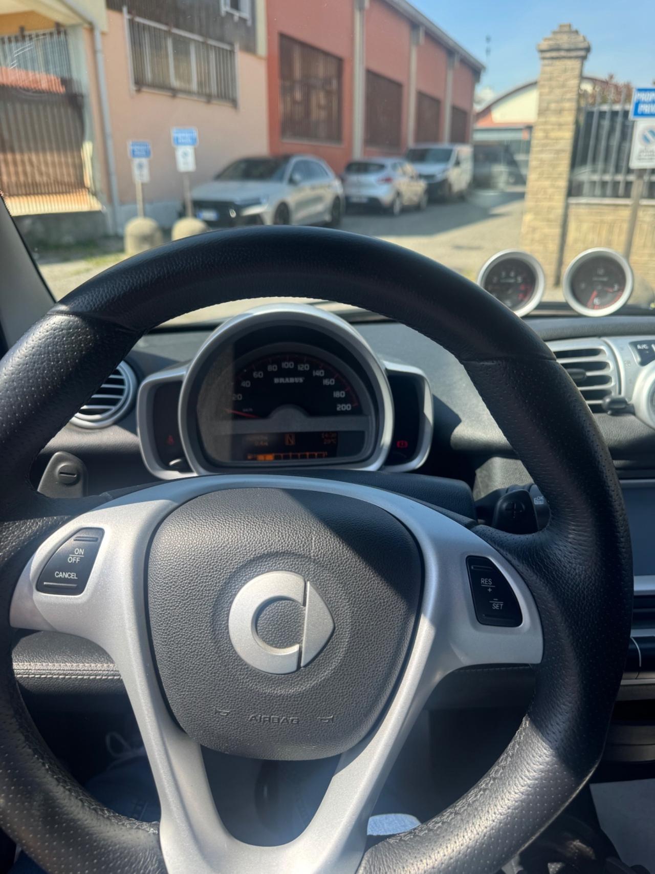 Smart ForTwo 1000 75 kW cabrio BRABUS Xclusive