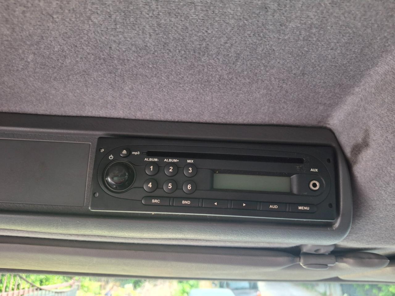 Nissan atelion con pedana posteriore idraulica