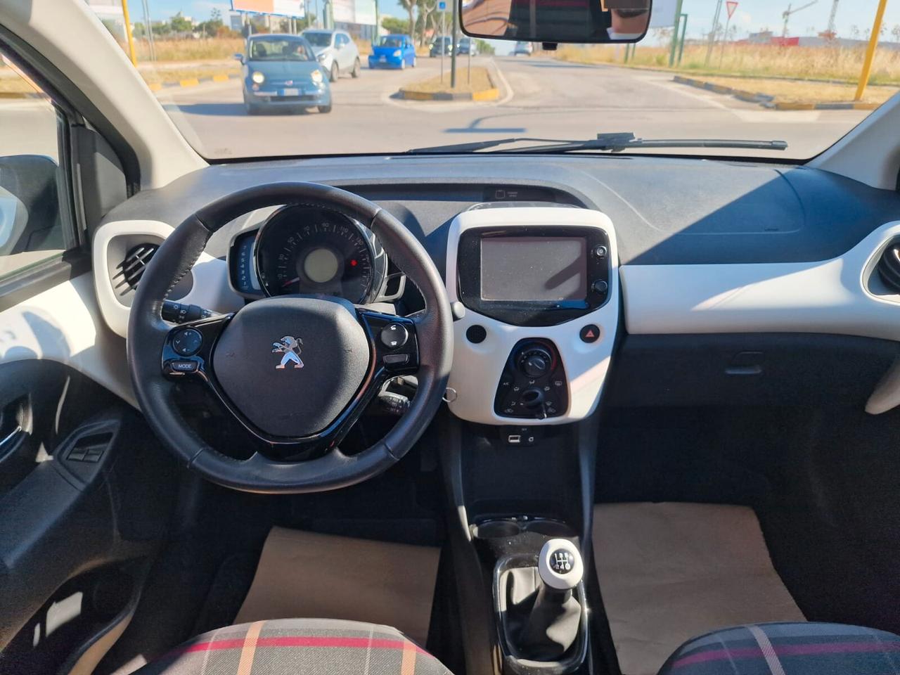 Peugeot 108 VTi 68 ETG 5 porte Allure