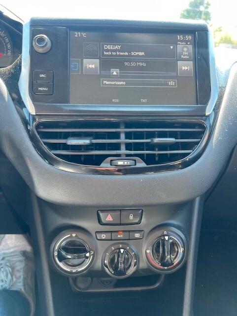 Peugeot 208 PureTech 82 5 porte Allure