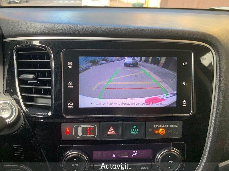 Mitsubishi Outlander Outlander 2.2 DI-D 4WD Instyle Plus SDA 7 posti (PROMO)