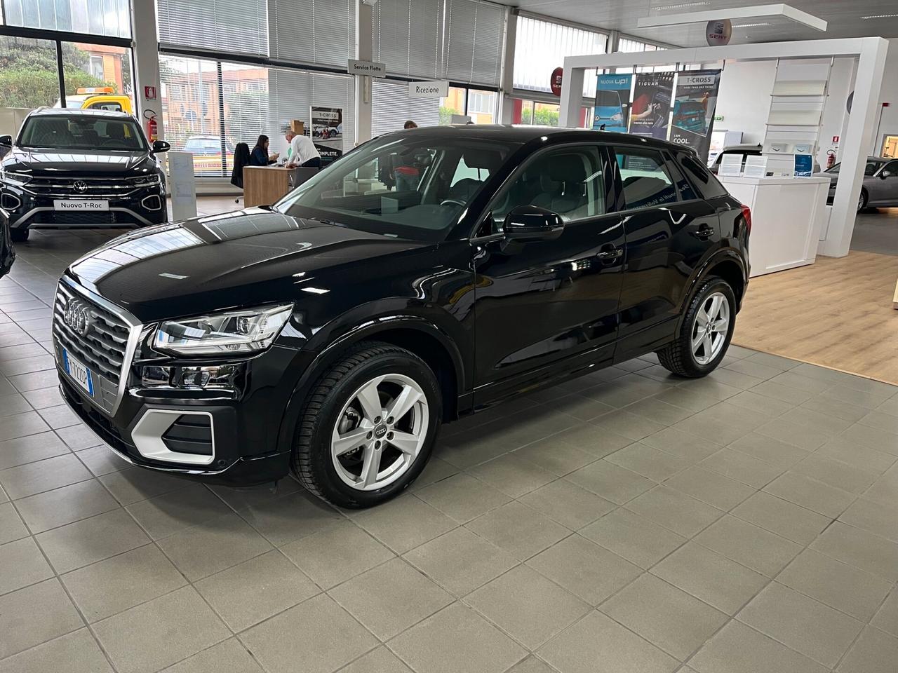 Audi Q2 30 TDI Identity Black