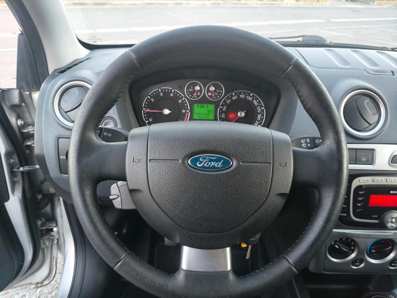 Ford Fusion 1.6 5 porte SOLAMENTE 115.000 KM