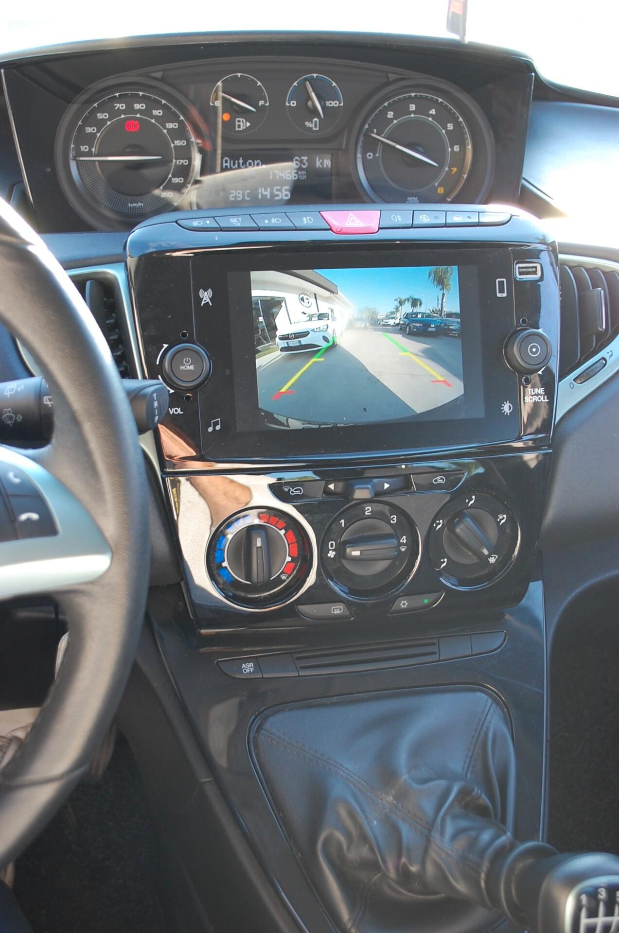 Lancia Ypsilon 1.0 firefly hybrid 70CV Gold Plus S&S Uff Italy