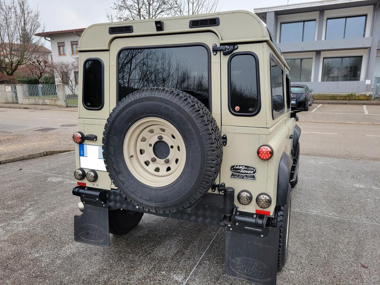 Land Rover Defender 90 turbodiesel Hard-top