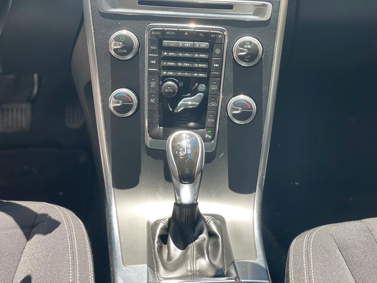 Volvo XC60 AWD Geartronic Momentum TETTO/FULL