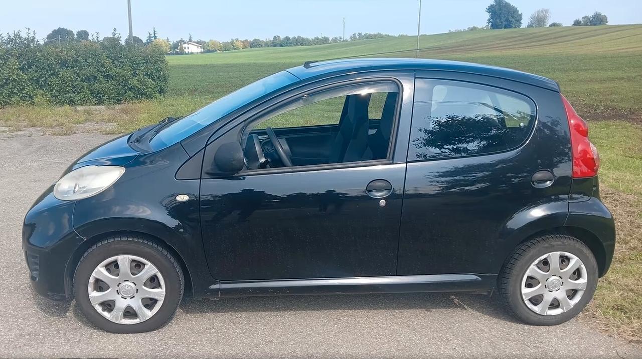 Peugeot 107 1.0 68CV 5p. Plaisir