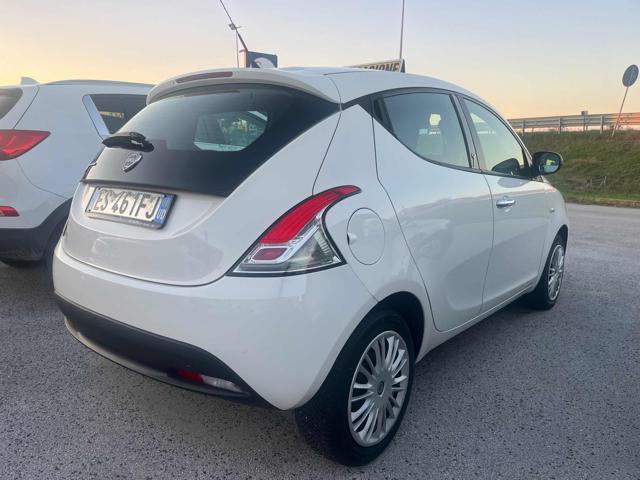 LANCIA Ypsilon 1.2 69 CV 5 porte Silver