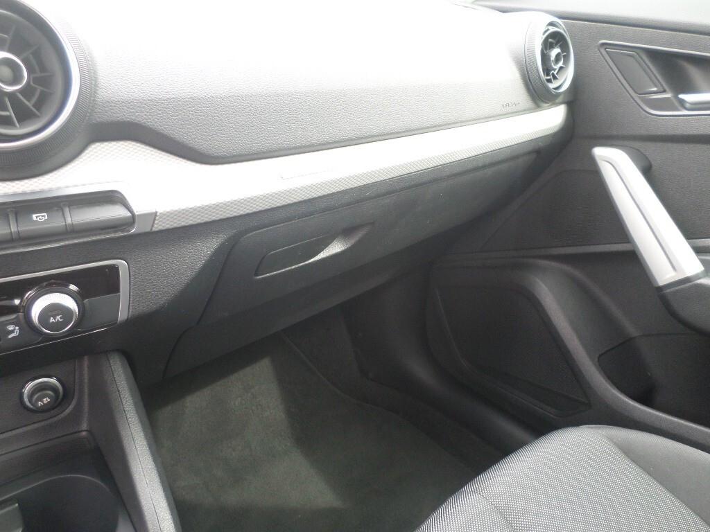 Audi Q2 30 TDI Business