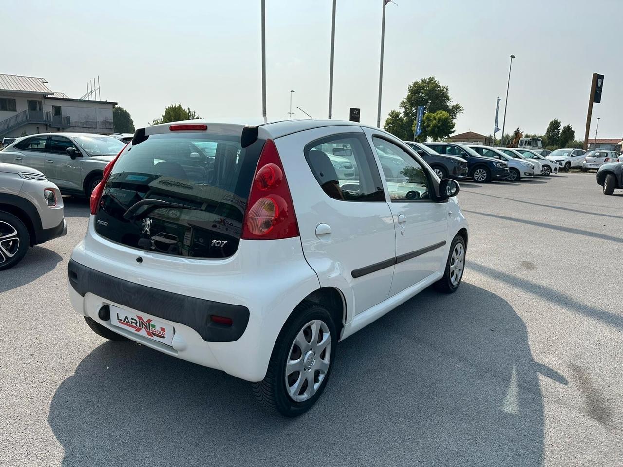 Peugeot 107 1.0 68CV 5p. Sweet Years