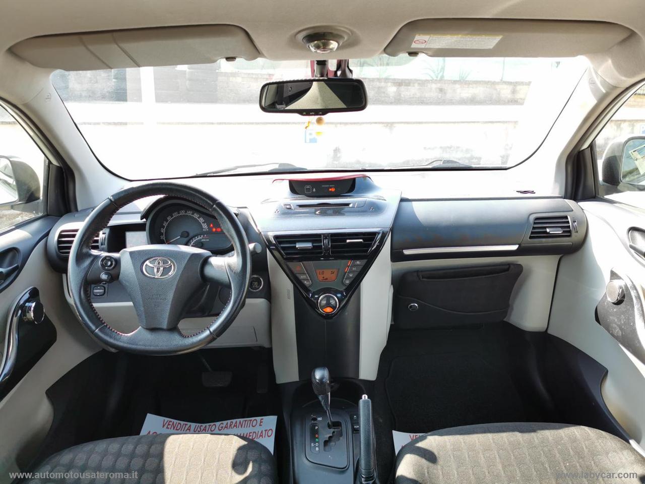 TOYOTA iQ 1.3 CVT Style RATE AUTO MOTO SCOOTER