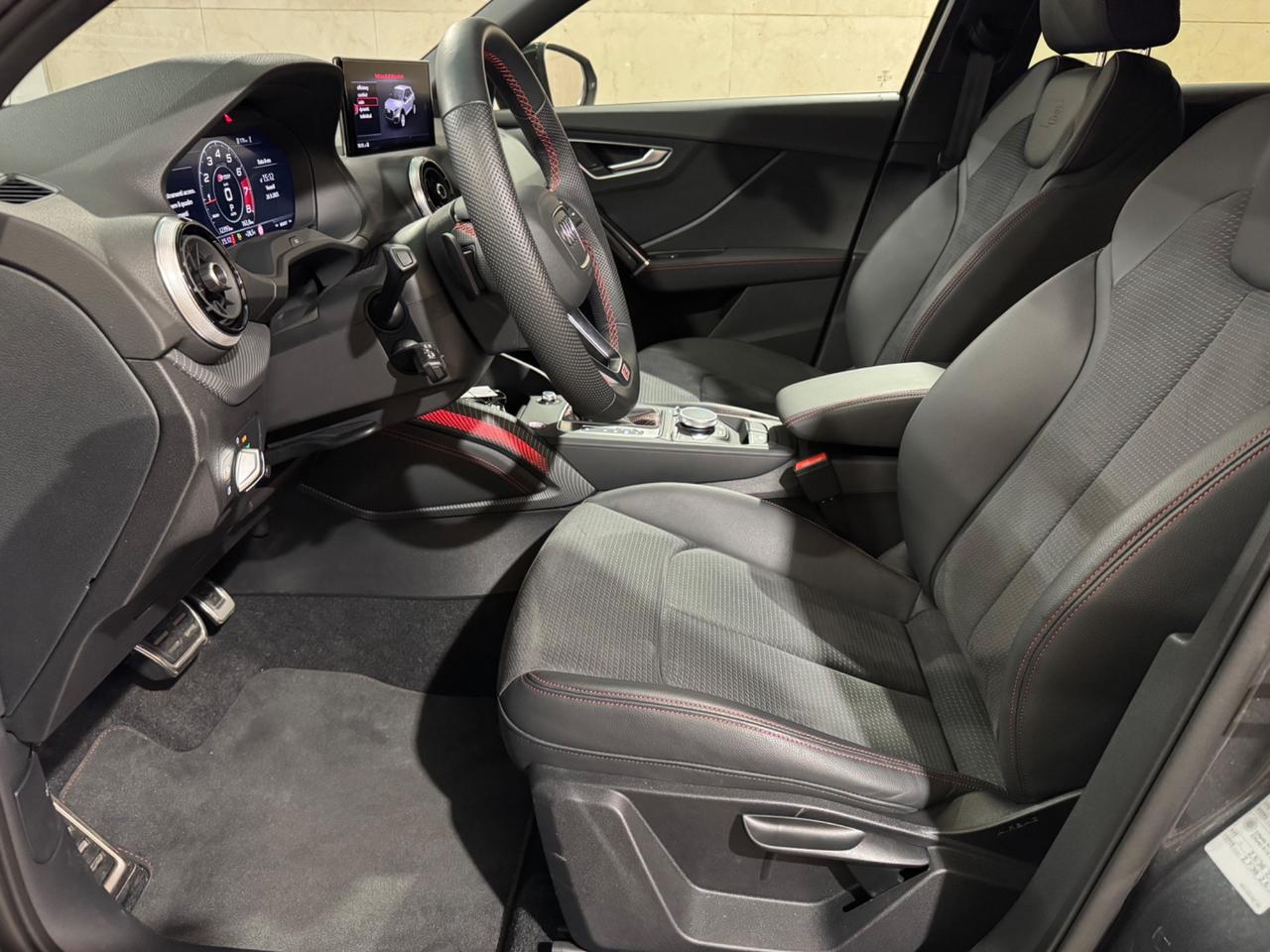Audi Q2 SQ2 TFSI quattro S tronic sport attitude