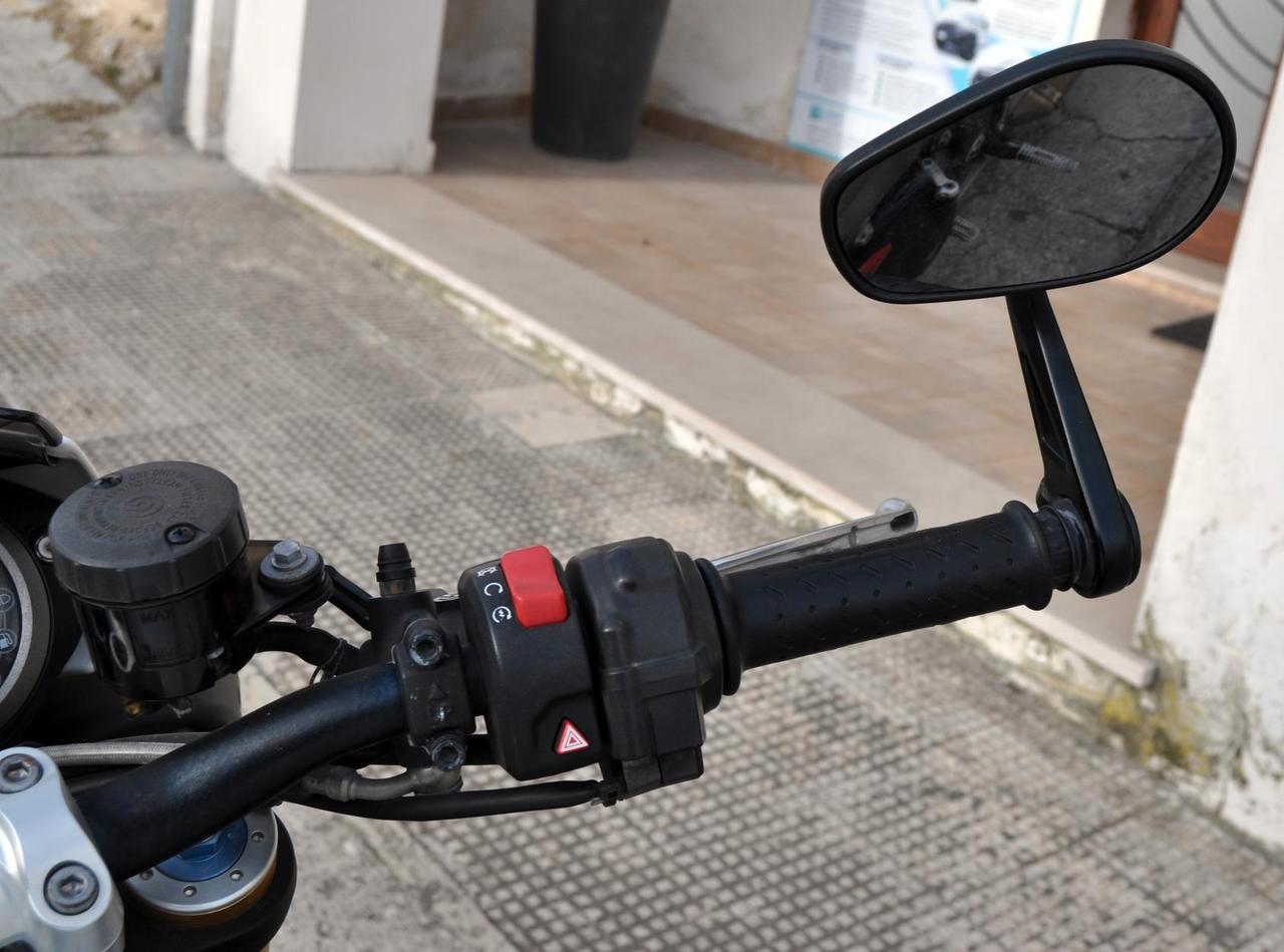 Triumph Speed Triple R 1050