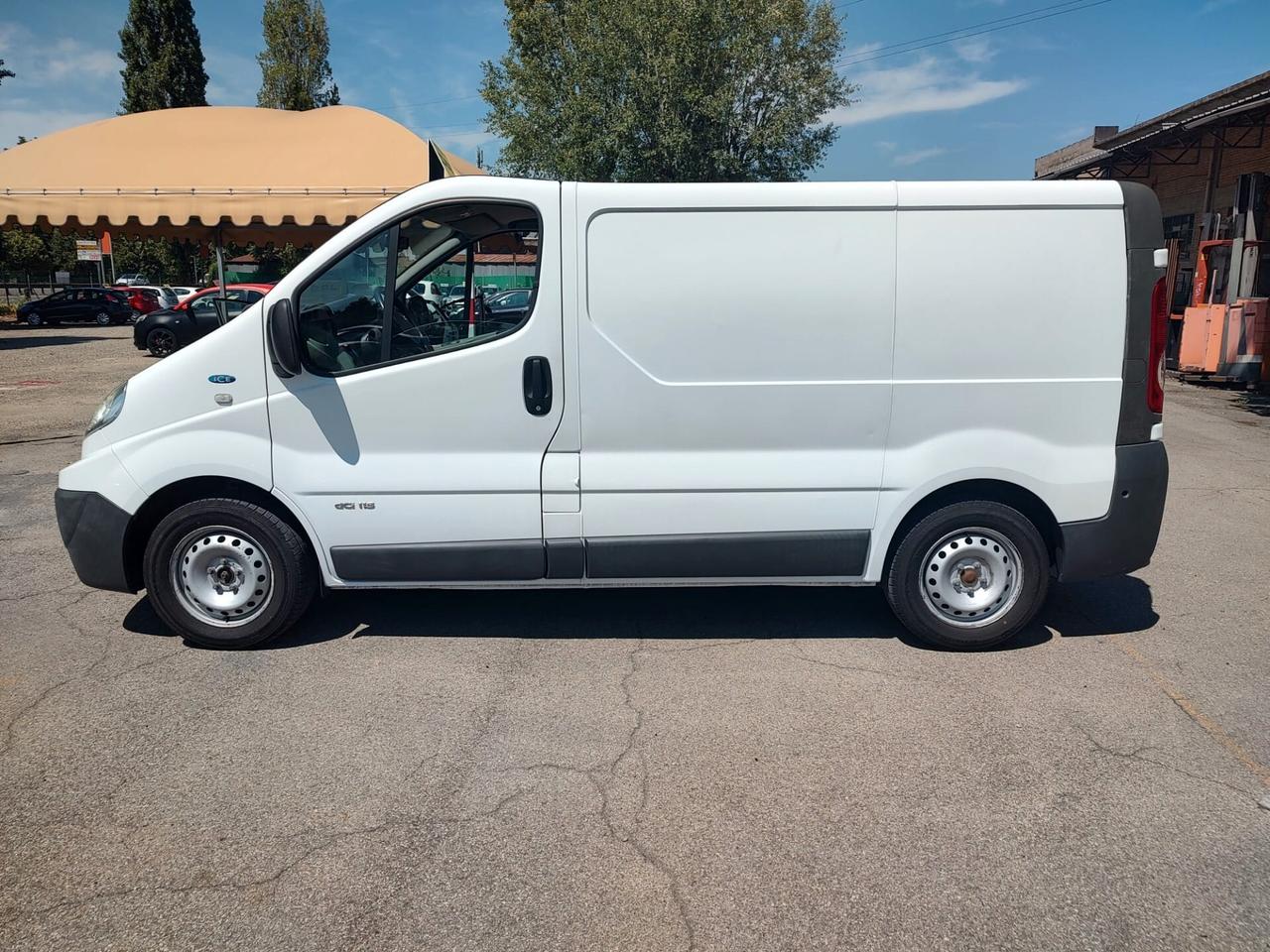 Renault Trafic T27 2.0 DCI 115 CV L1H1, OK NEOPATENTATI