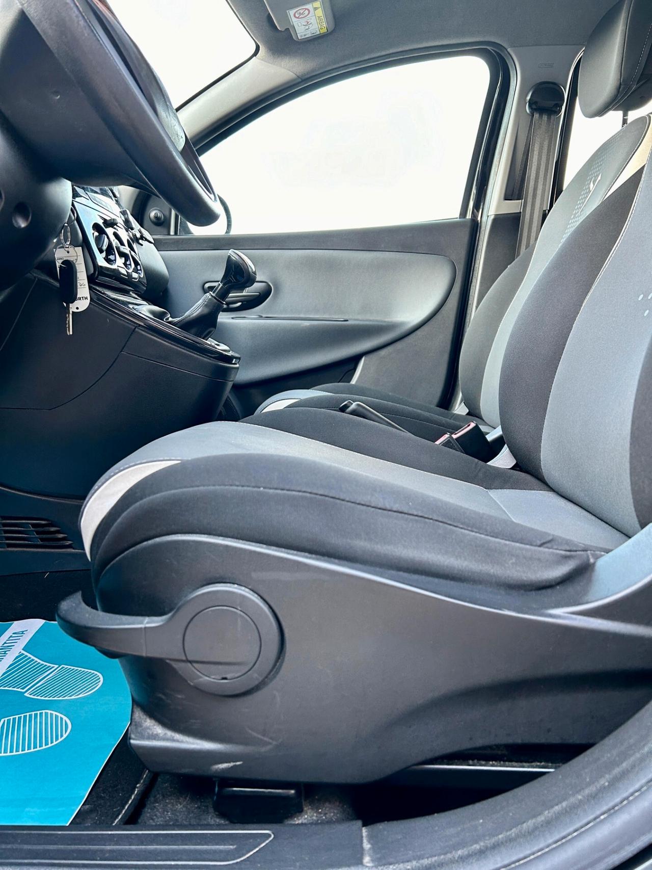 Lancia Ypsilon 1.3 MJT 16V 95 CV 5 porte S&S Elle
