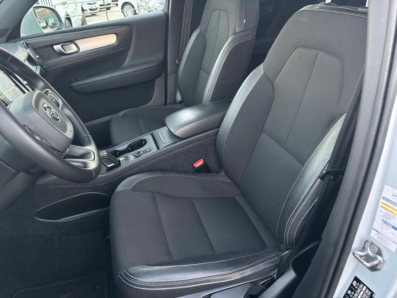 Volvo XC40 D4 AWD Geartronic R-design 2021 TETTO