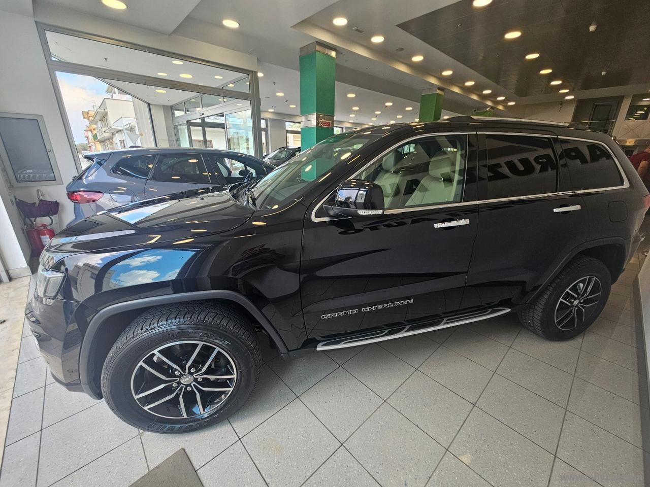 JEEP Gr. Cherokee 3.0 V6 CRD 250 MJT II Lim.