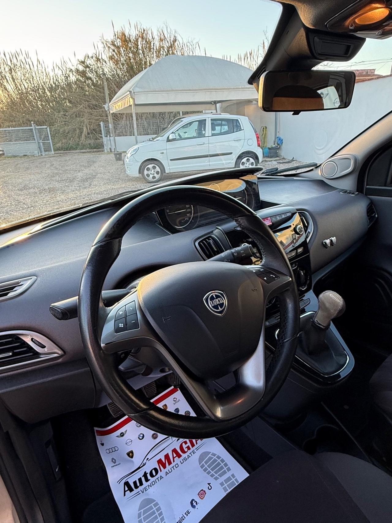 Lancia Ypsilon 1.3 MJT 16V 95 CV 5 porte S&S Platinum