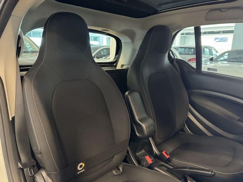 smart fortwo EQ Passion