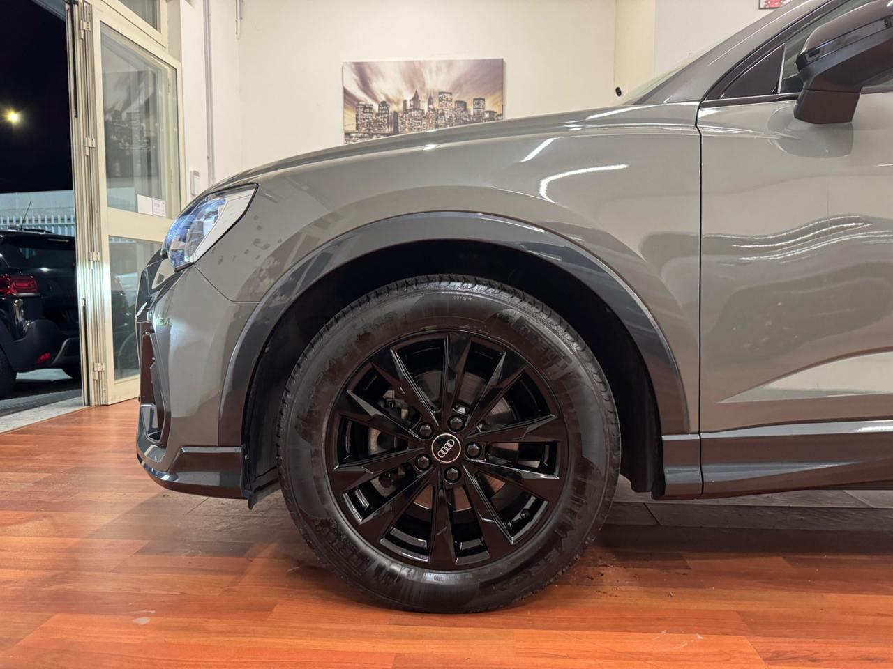 AUDI Q3 SPB 35 TDI S TRONIC IDENTITY BLACK