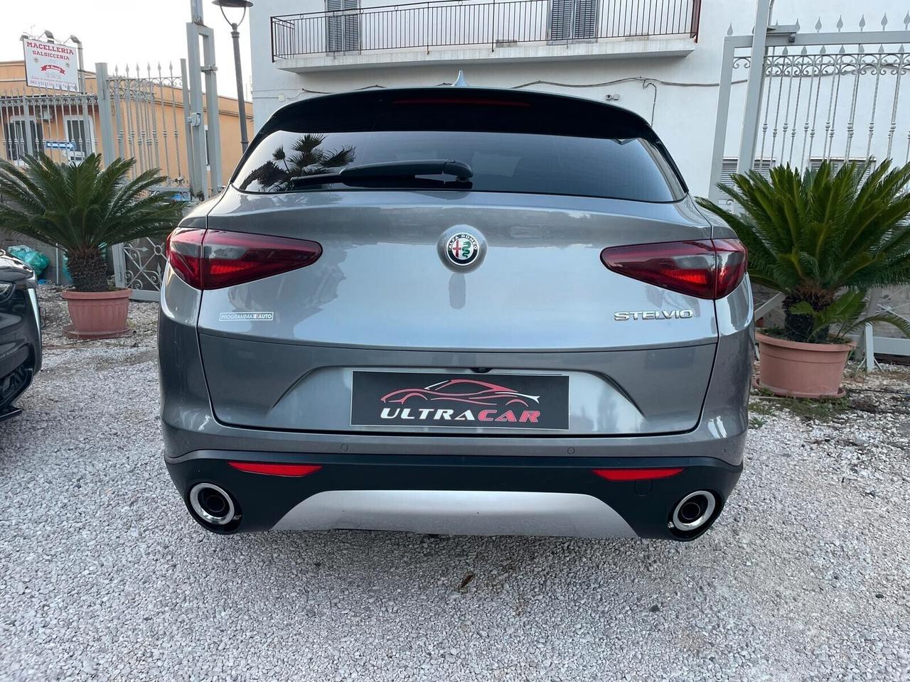 Alfa Romeo Stelvio 2.2 Turbodiesel 160 CV AT8 RWD Business