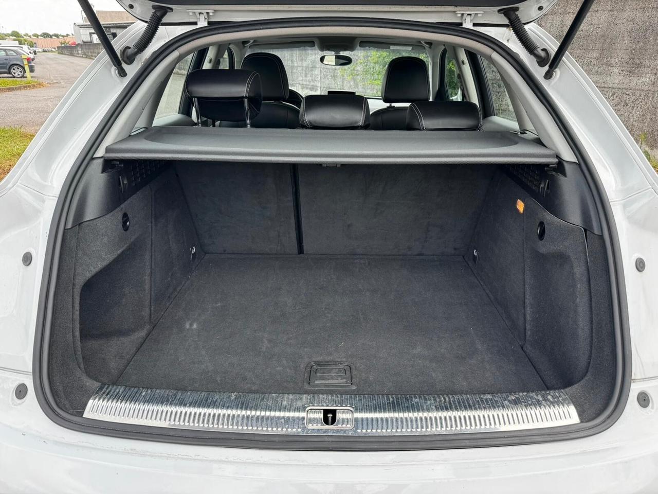 Audi Q3 2.0 TDI quattro S tronic Line Edition
