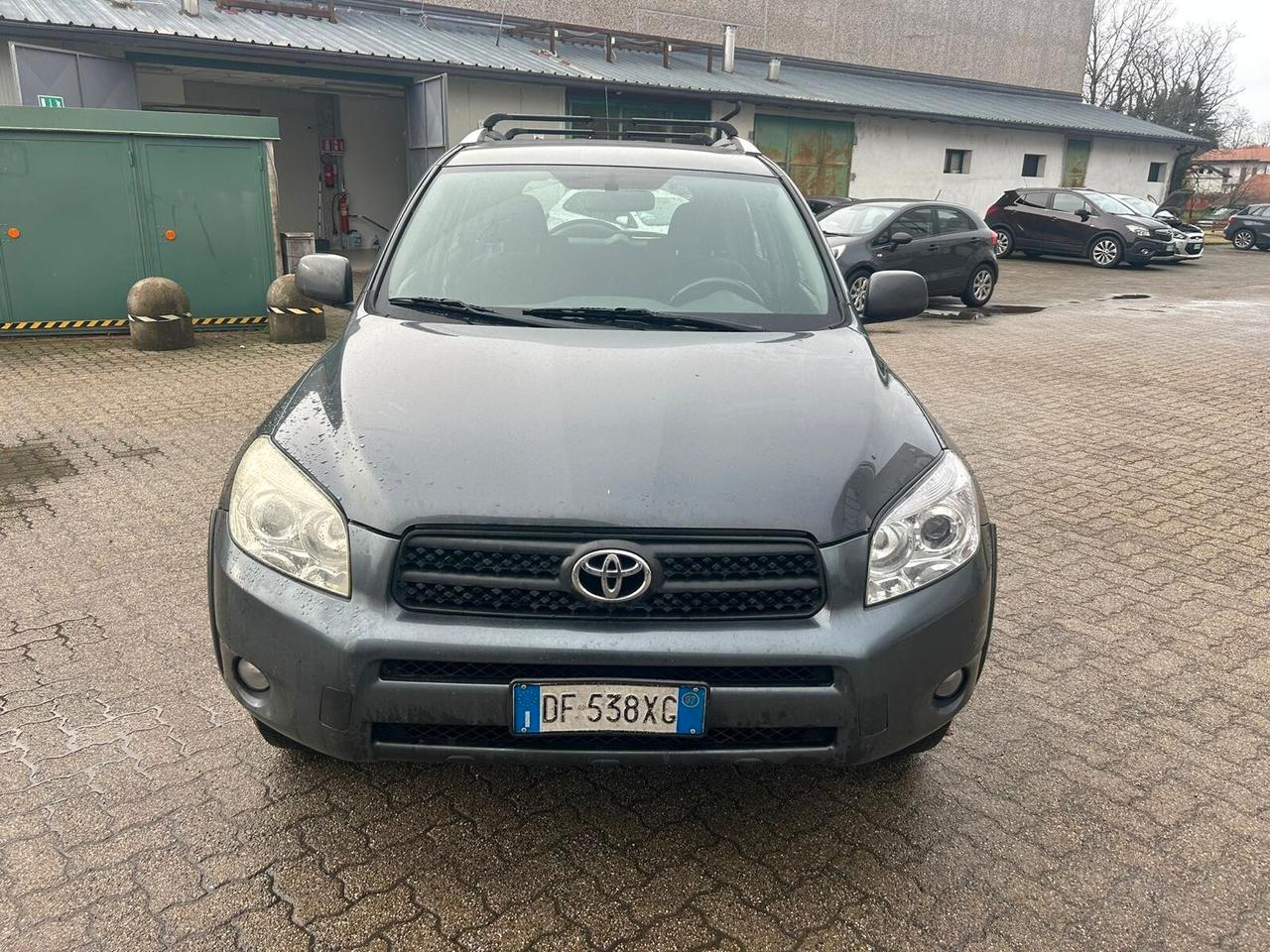 Toyota RAV 4 RAV4 2.2 D-4D 136 CV Luxury