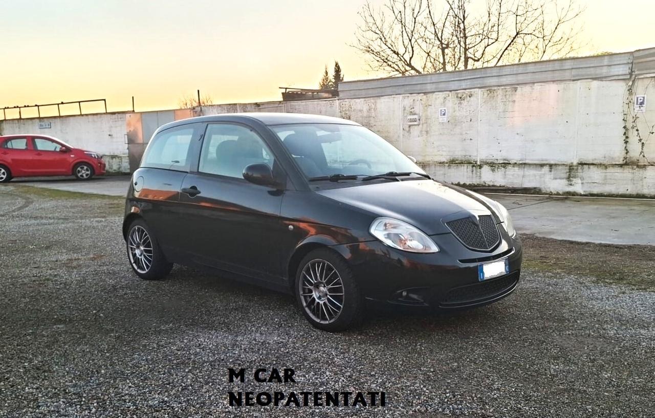 Lancia Ypsilon 1.2 Elle