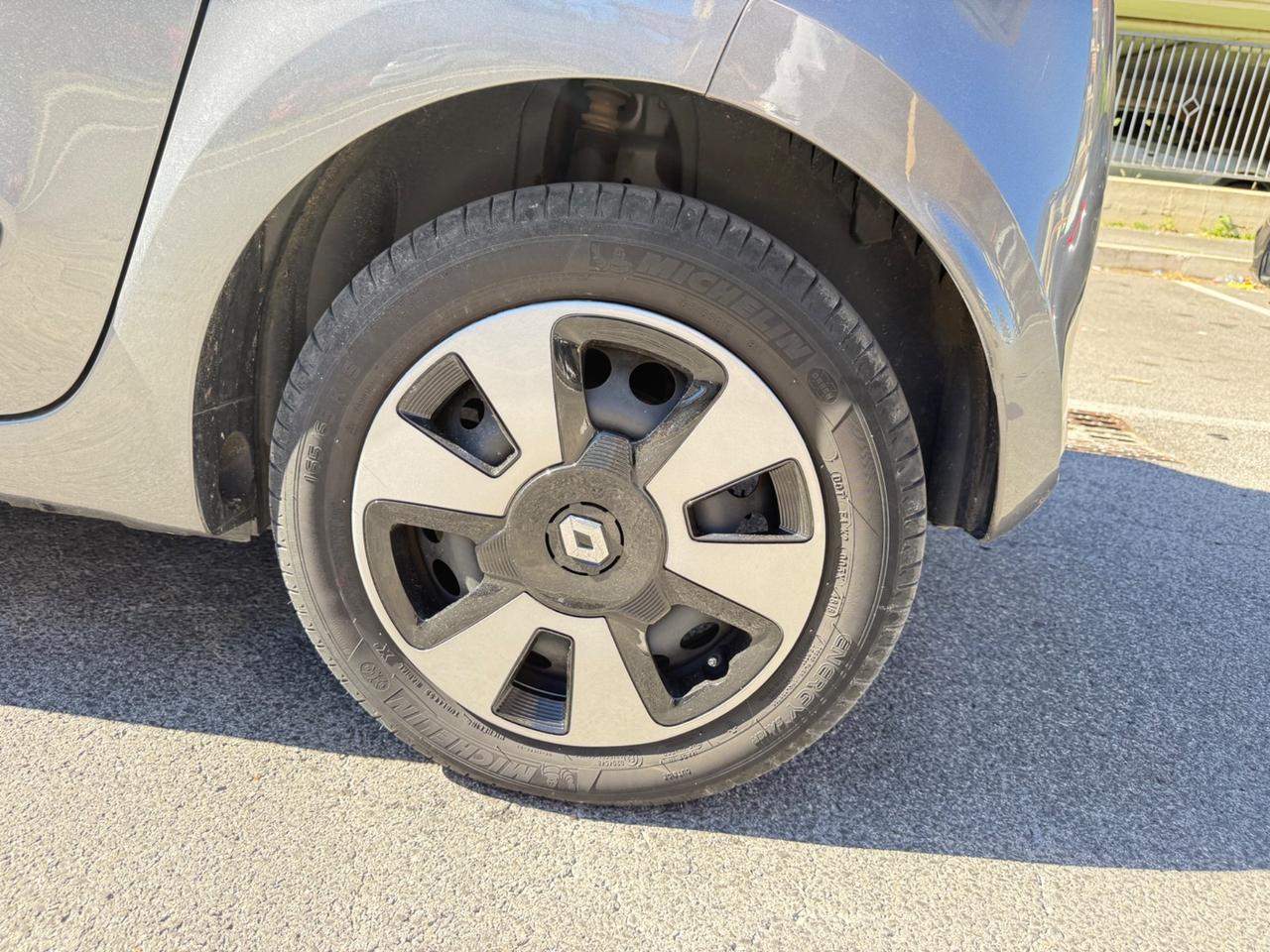 Renault Twingo LIMITEED LED PDC BLUETOOTH CLIMA AUTOMATICO