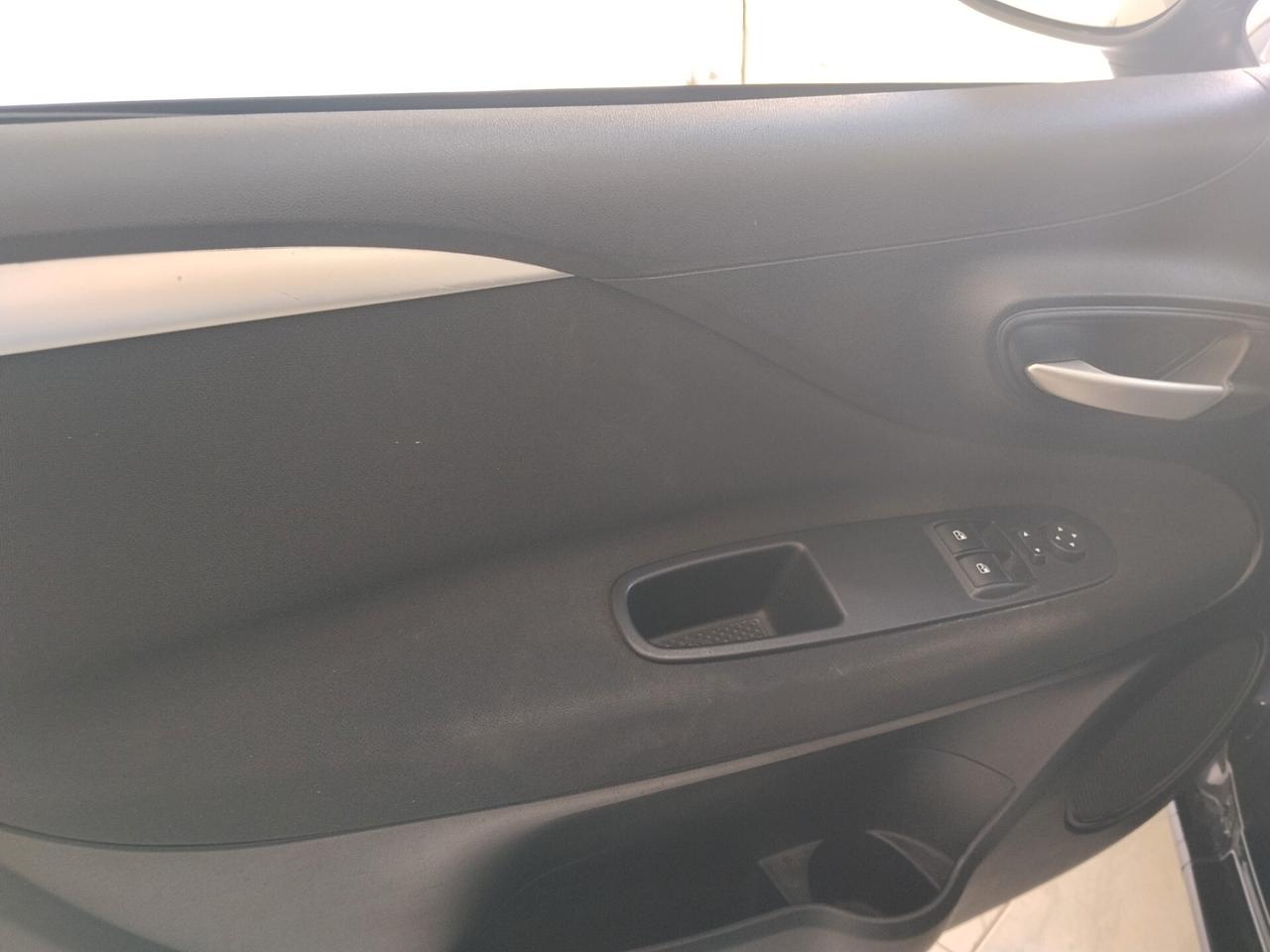Fiat Punto 1.2 benzina 8V 2013 CON GARANZIA