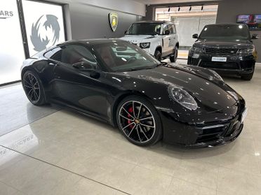 Porsche 911 Carrera 4S Coupe'