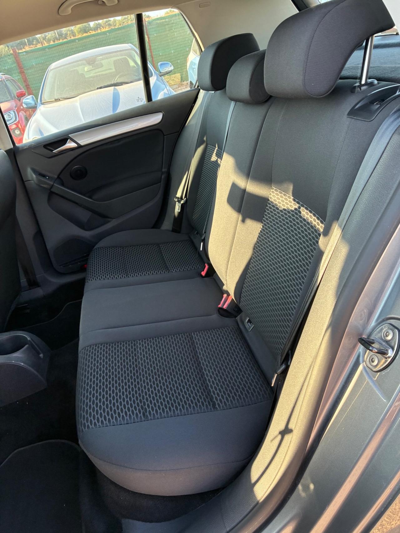 Volkswagen Golf 1.6 TDI DPF 3p. Highline