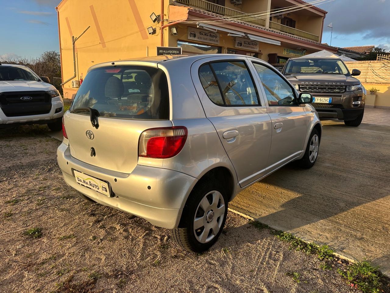 Toyota Yaris 1.0i 16V cat 5 porte Sol