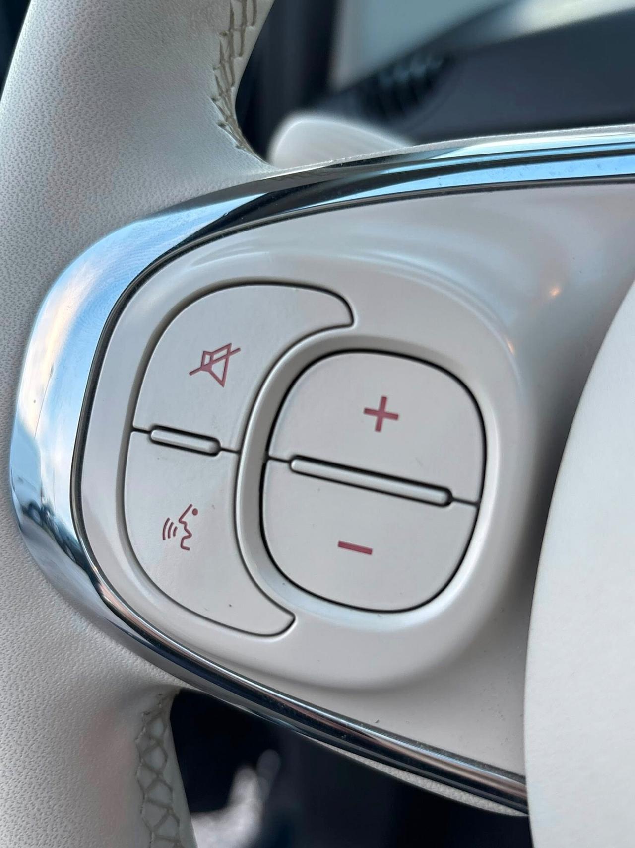 Fiat 500 C 1.0 Hybrid Dolcevita