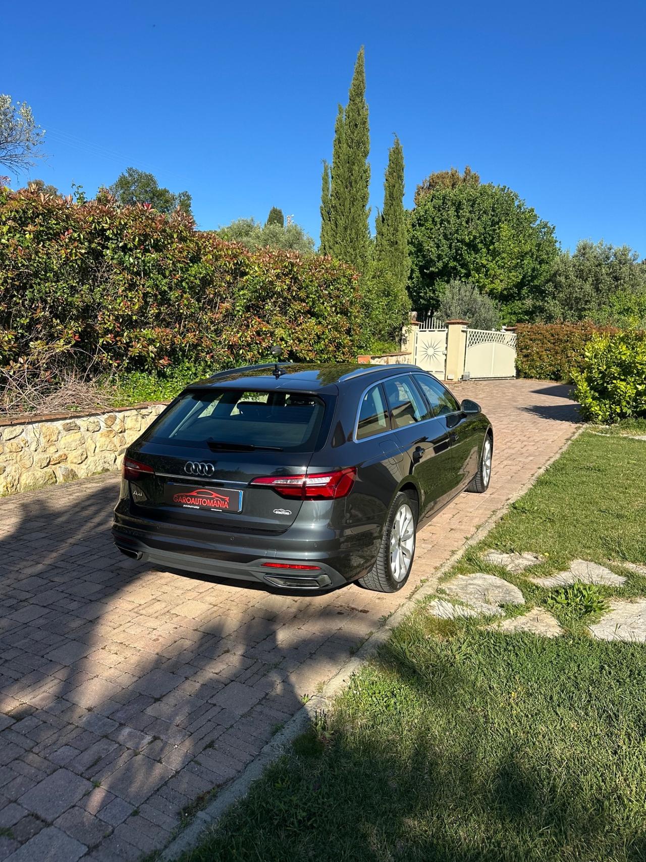 Audi A4 Avant 30 TDI/136 CV S tronic Business Advanced