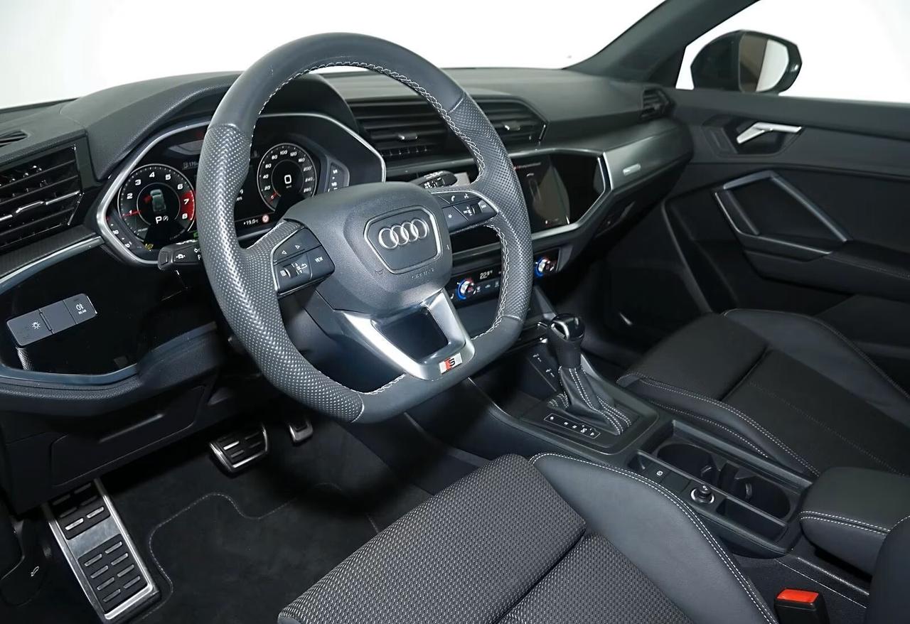 Audi Q3 35 TFSI S tronic line edition